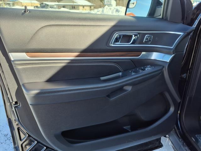 2017 Ford Explorer Limited - Photo 11