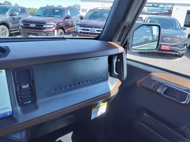 2024 Ford Bronco Outer Banks - Photo 11