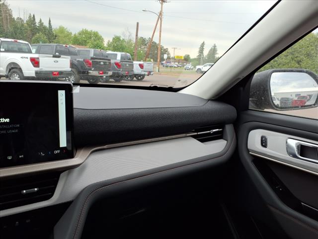 2025 Ford Explorer Active - Photo 11
