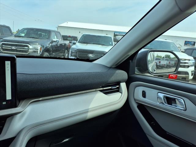 2025 Ford Explorer Active 4WD - Photo 11