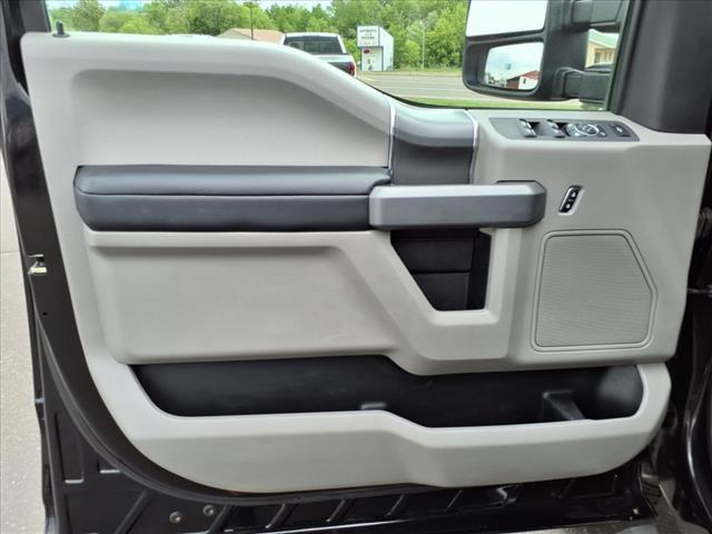 2017 Ford F-350 Super Duty XLT - Photo 11