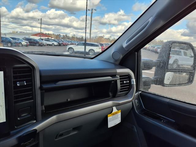 2025 Ford F-150 XLT - Photo 11
