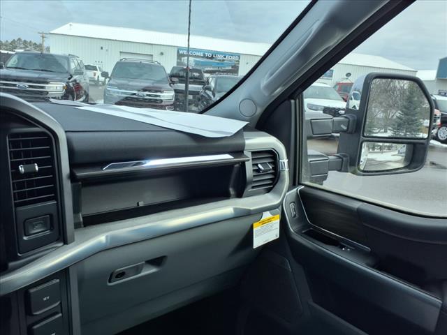 2025 Ford F-150 LARIAT 4WD SuperCrew 5.5 Box - Photo 11