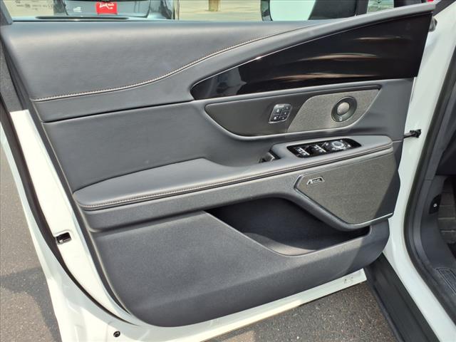 2024 Lincoln Nautilus Hybrid Reserve - Photo 11