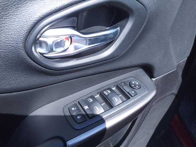 2019 Jeep Cherokee Latitude - Photo 12