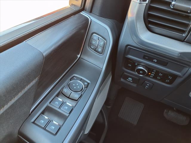 2025 Ford F-150 LARIAT 4WD SuperCrew 5.5 Box - Photo 12