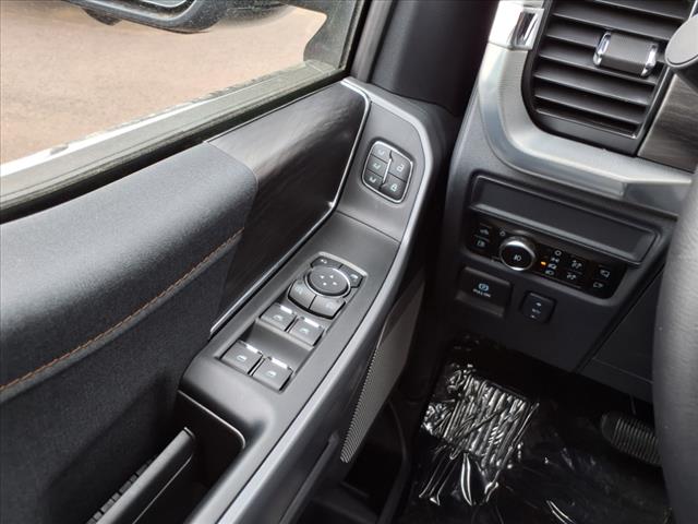 2025 Ford F-150 LARIAT 4WD SuperCrew 5.5 Box - Photo 12