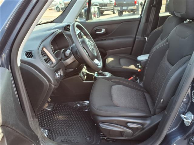 2023 Jeep Renegade LATITUDE - Photo 13