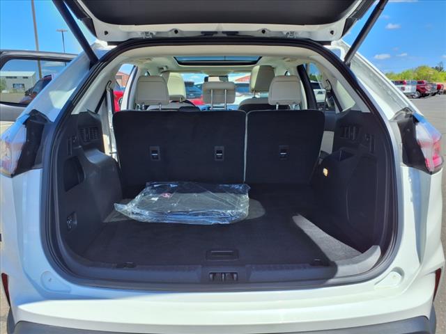 2023 Ford Edge Titanium AWD - Photo 15