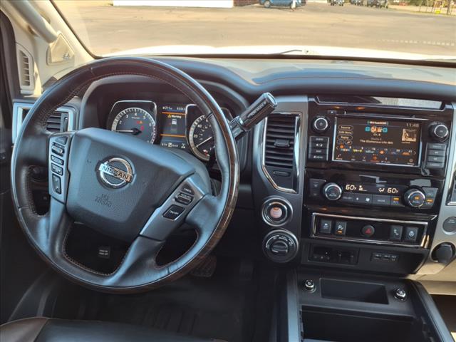 2019 Nissan Titan Platinum - Photo 17