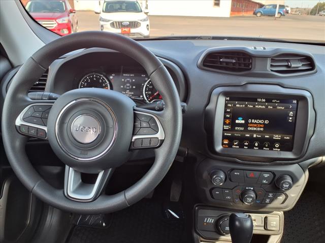 2023 Jeep Renegade LATITUDE - Photo 17