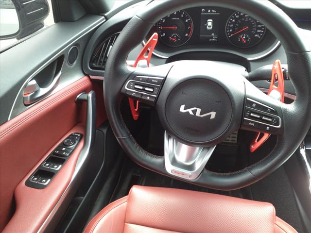 2022 Kia Stinger GT1 - Photo 18