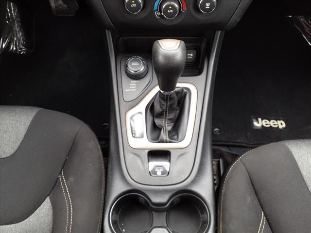 2017 Jeep Cherokee Sport - Photo 19