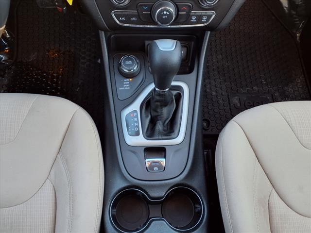 2015 Jeep Cherokee Latitude - Photo 20