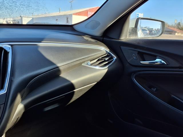 2017 Chevrolet Malibu Premier - Photo 21