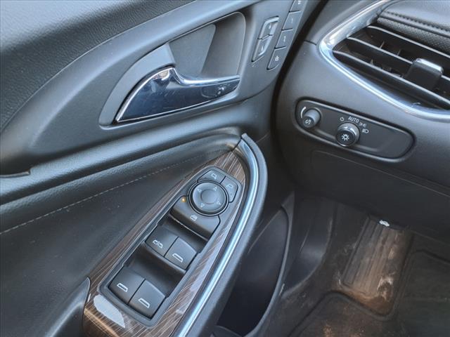 2017 Chevrolet Malibu Premier - Photo 22