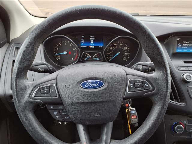 2016 Ford Focus SE - Photo 23
