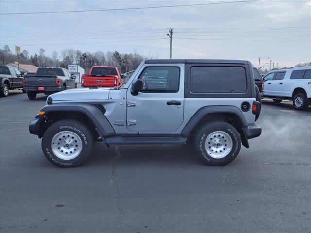 2019 Jeep Wrangler Sport - Photo 2