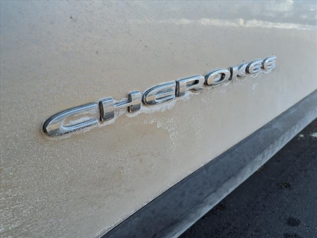 2015 Jeep Cherokee Latitude - Photo 2