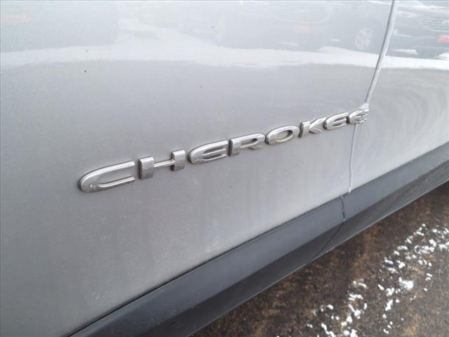 2017 Jeep Cherokee Latitude - Photo 2