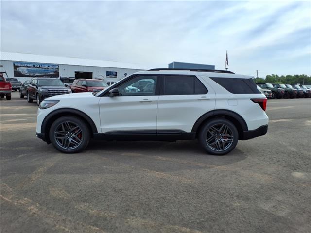 2025 Ford Explorer ST - Photo 2