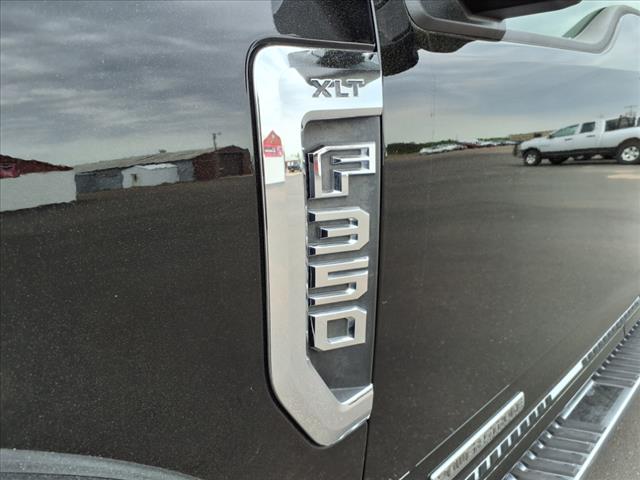 2017 Ford F-350 Super Duty XLT - Photo 2