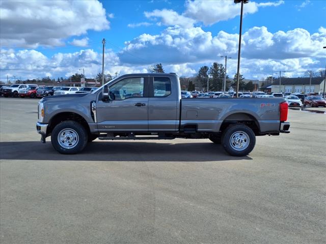 2025 Ford F-350 Super Duty XL - Photo 2