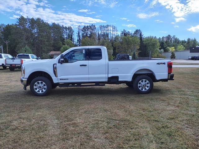 2024 Ford F-350 Super Duty XLT - Photo 2