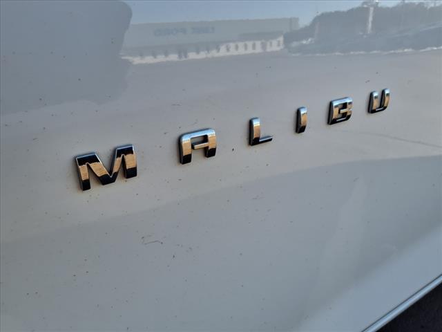 2017 Chevrolet Malibu Premier - Photo 2