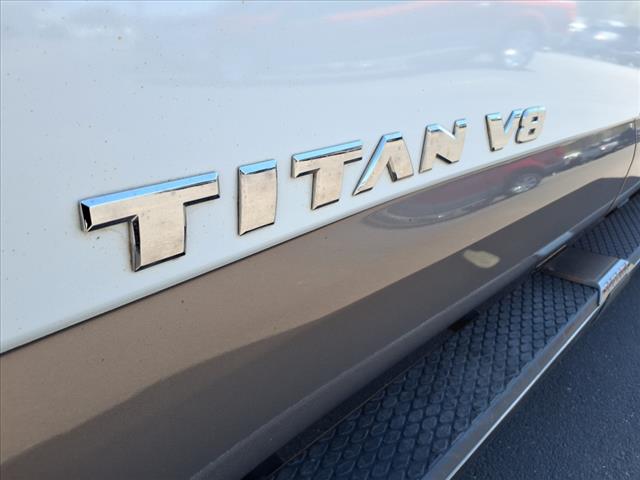 2019 Nissan Titan Platinum - Photo 2