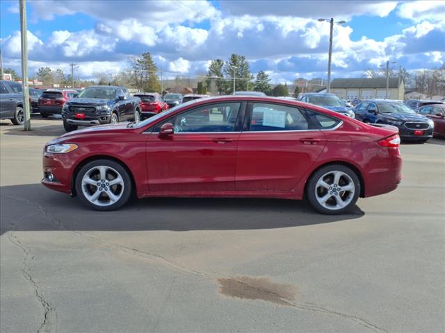 2014 Ford Fusion SE - Photo 2