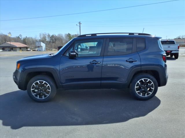 2023 Jeep Renegade LATITUDE - Photo 3