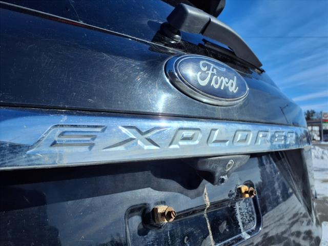 2017 Ford Explorer Limited - Photo 4
