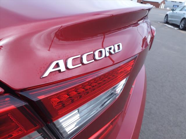 2022 Honda Accord Hybrid Touring - Photo 4