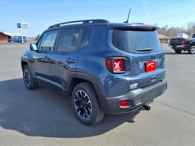 2023 Jeep Renegade LATITUDE - Photo 4