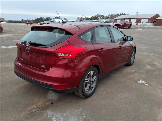 2016 Ford Focus SE - Photo 6