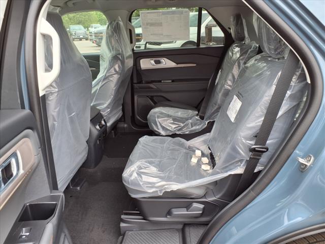2025 Ford Explorer Active - Photo 6