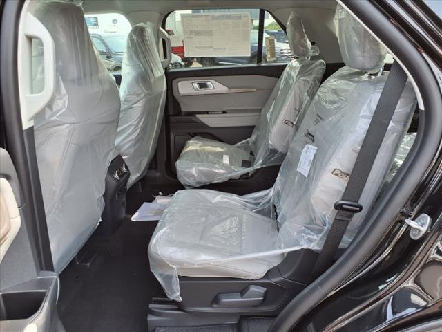2025 Ford Explorer Active 4WD - Photo 6