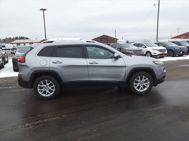 2017 Jeep Cherokee Latitude - Photo 7
