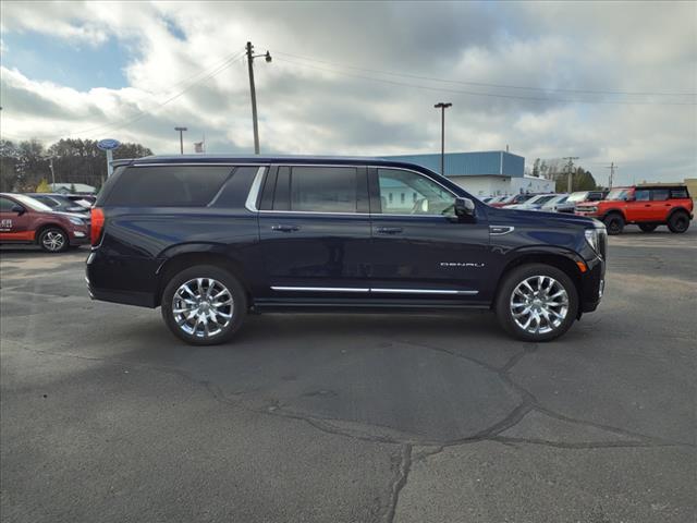 2022 GMC Yukon XL Denali - Photo 7
