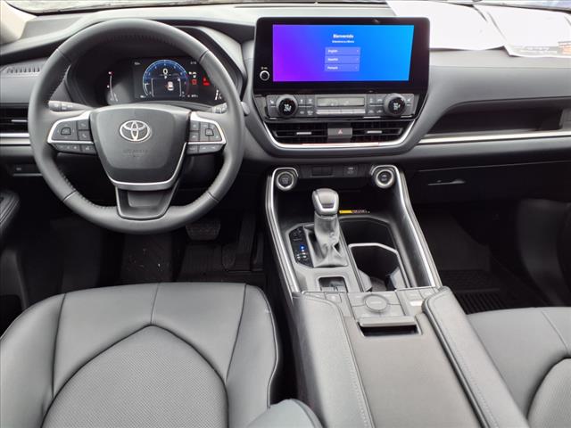 2025 Toyota Grand Highlander XLE