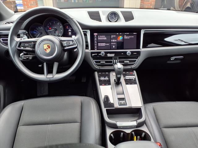 2023 Porsche Macan Base