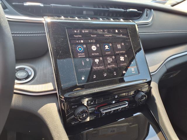 2023 Jeep Grand Cherokee Laredo