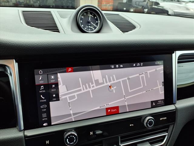 2023 Porsche Macan Base