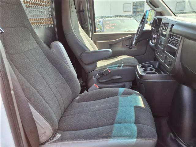2022 GMC Savana 2500
