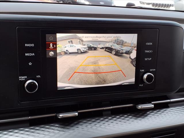 2024 Kia Carnival LX