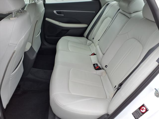2022 Hyundai SONATA SEL