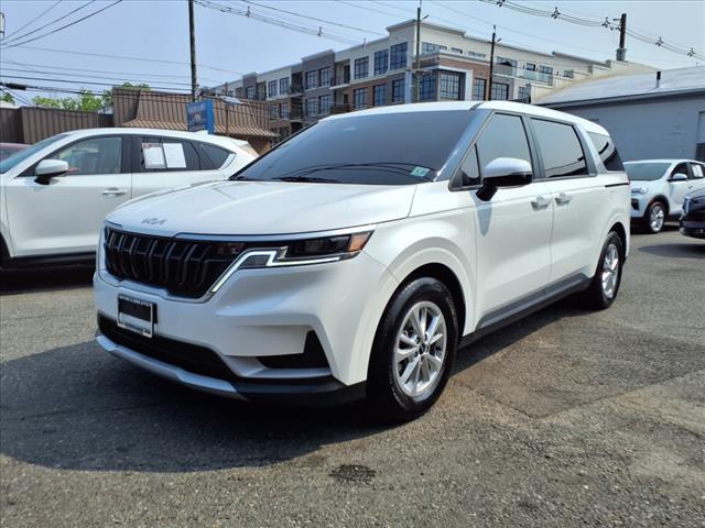 2024 Kia Carnival LX