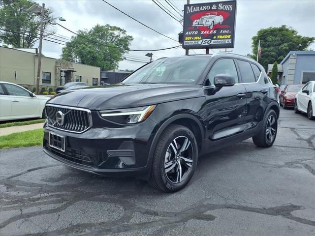 2024 Volvo XC40 B5 Core Bright Theme