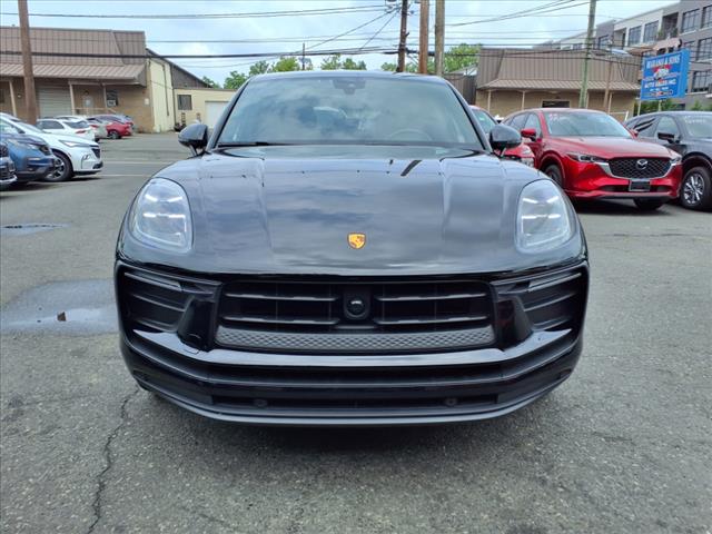 2023 Porsche Macan Base